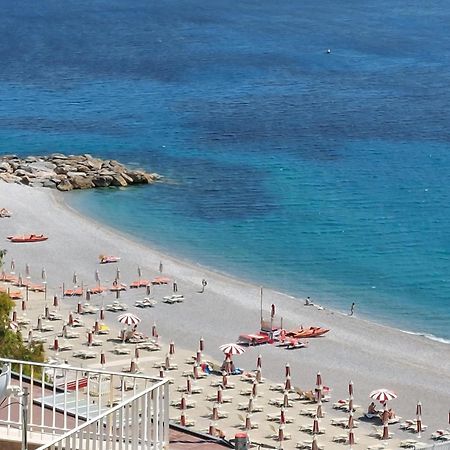 Una Finestra Sul Mare Home 1 بيرغيجي المظهر الخارجي الصورة