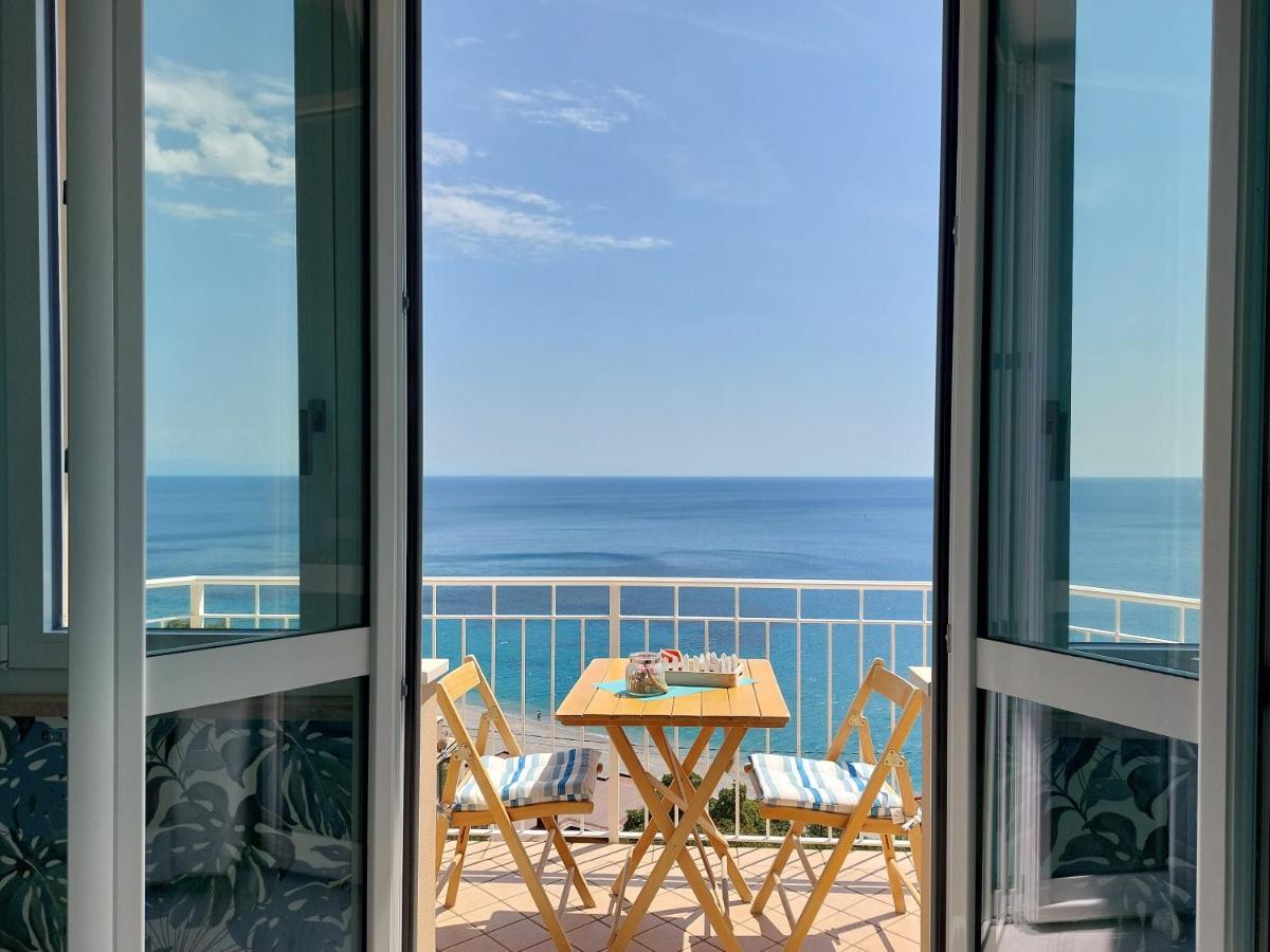 Una Finestra Sul Mare Home 1 بيرغيجي المظهر الخارجي الصورة