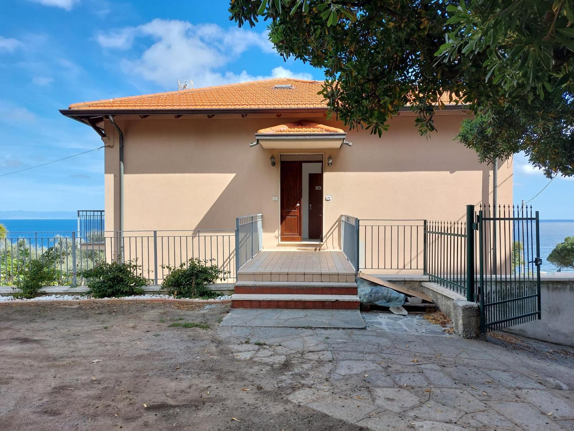 Una Finestra Sul Mare Home 1 بيرغيجي المظهر الخارجي الصورة